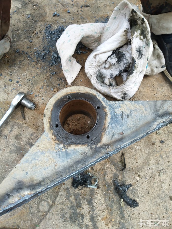 自卸车换大箱后通轴