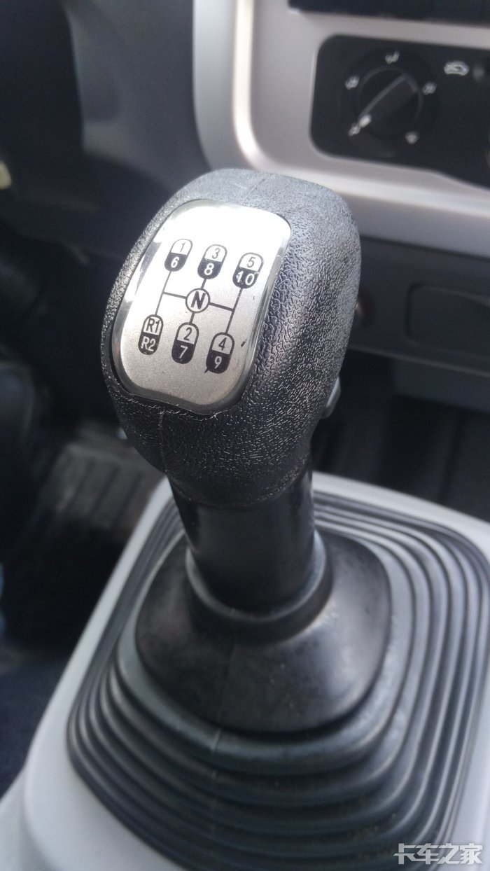 发现豪曼新出了个十档箱的车不知有卡友开过吗动力和油耗如何