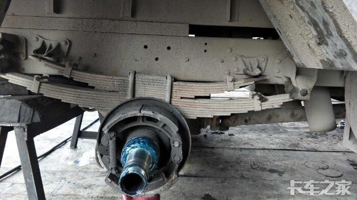 钢板是否变形了