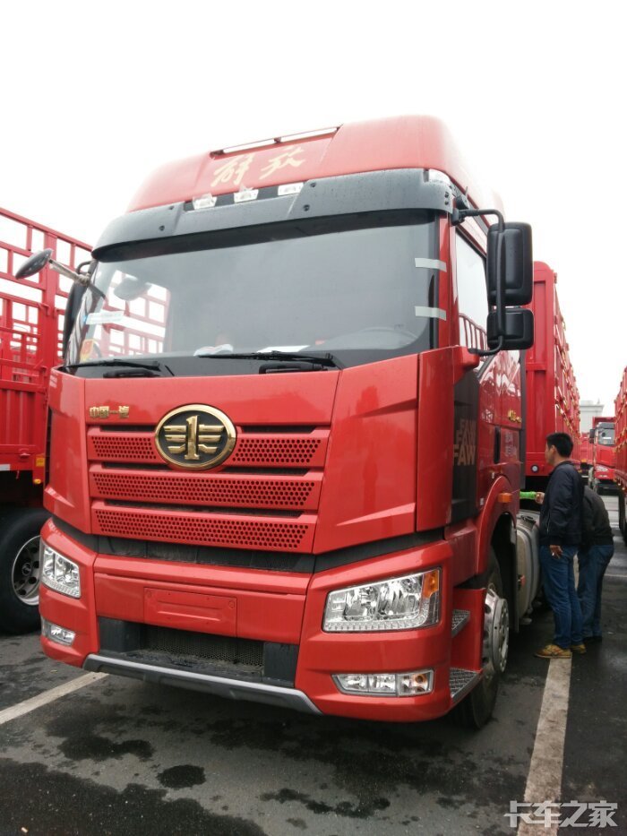 一汽二汽解放天龙齐集[嘻嘻][嘻嘻][嘻嘻] _ 卡车之家论坛