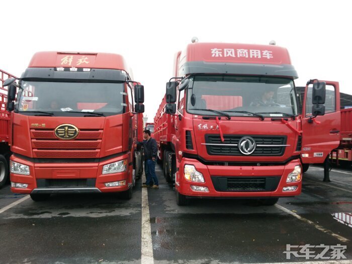 一汽二汽解放天龙齐集[嘻嘻][嘻嘻][嘻嘻] _ 卡车之家论坛