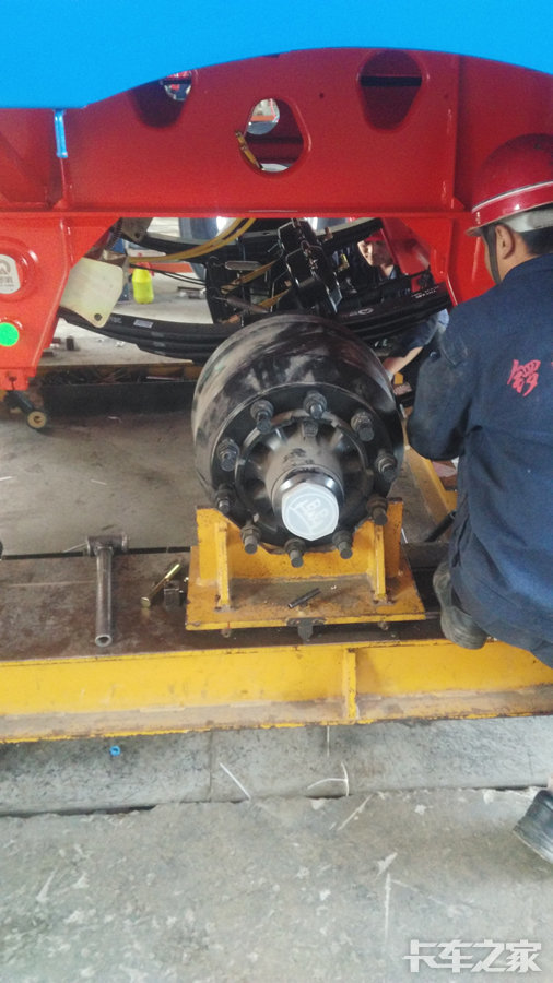 我选装的bpw车桥,这个东西很贵.但是据说也更耐用.