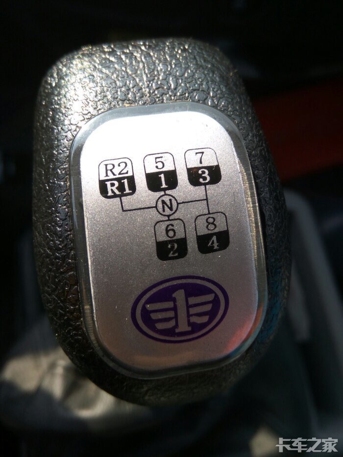 请教高手解放小j6法士特小八档变速器怎样减档不响齿