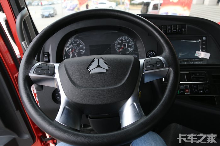 普通版汕德卡的内饰部分