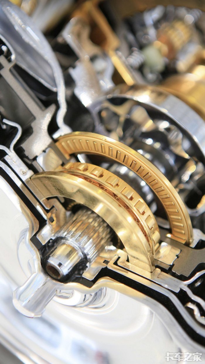 急招两名B2驾驶员,工资6000包吃住,