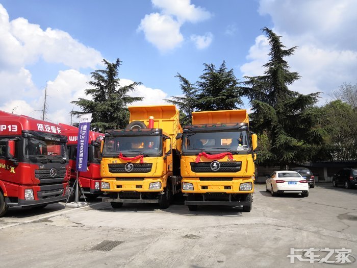 德龙x3000自卸车