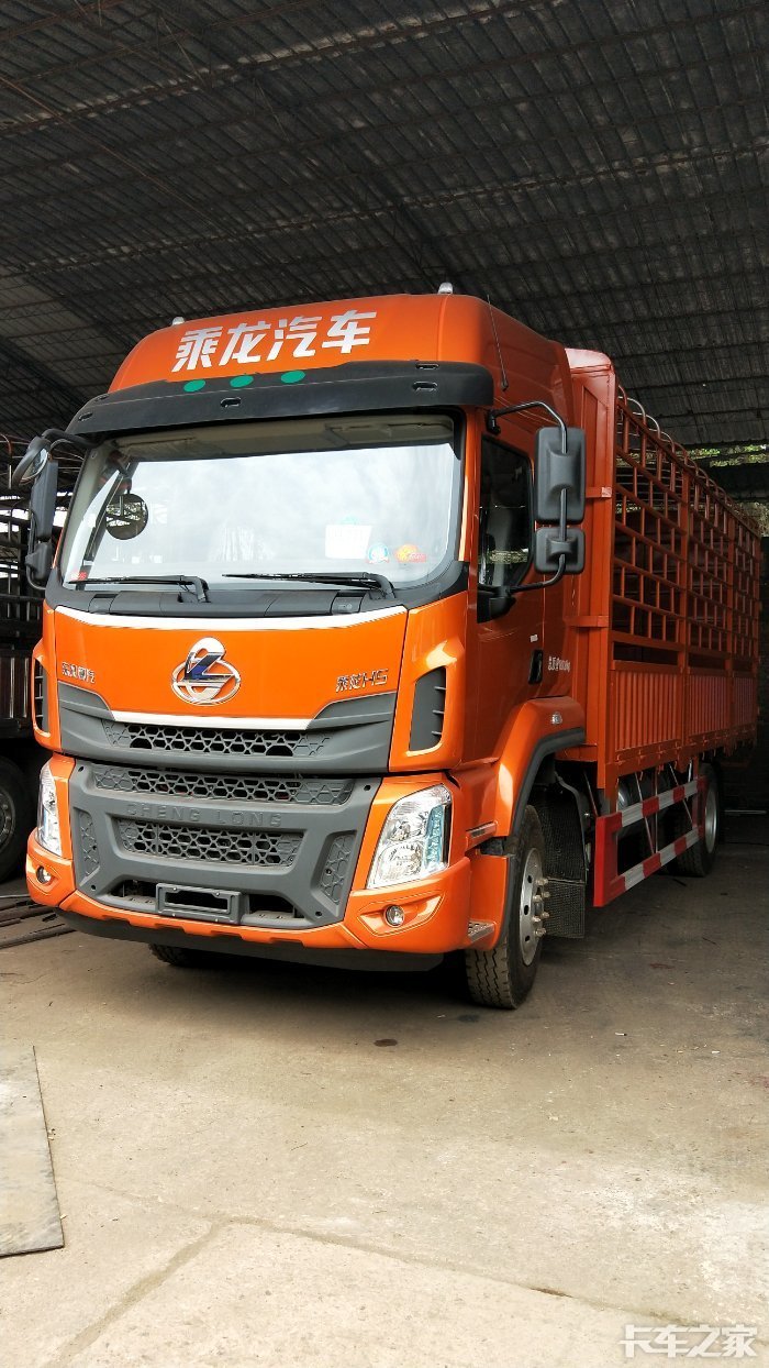 东风柳汽  新车作业  乘龙h5  乘龙h5牵引车  乘龙h5载货车