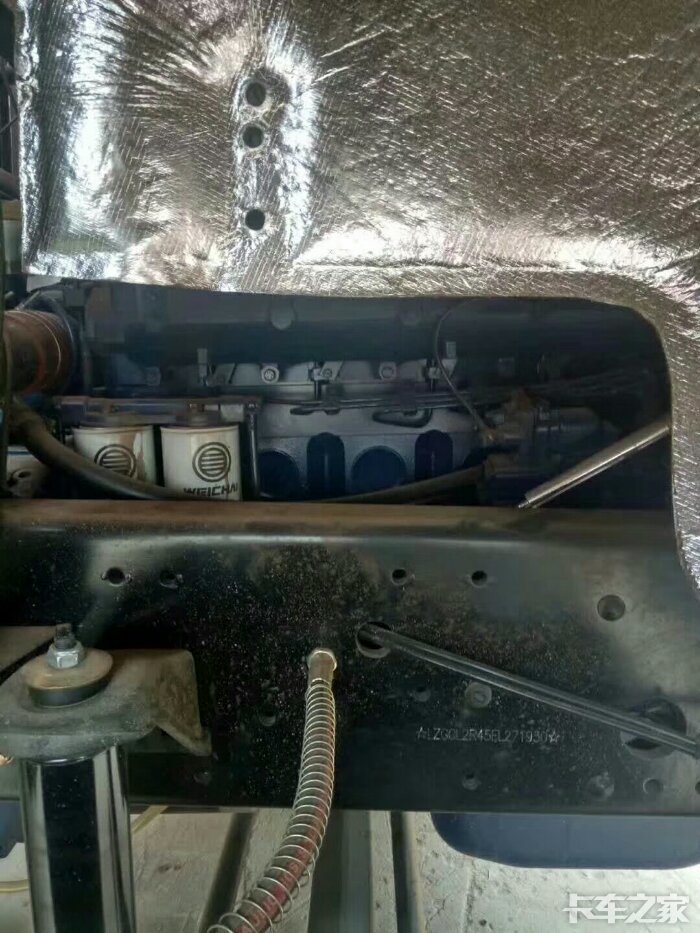 我想问一下德龙自卸车后八轮的大梁号,无论是国三的或者国四的是不是