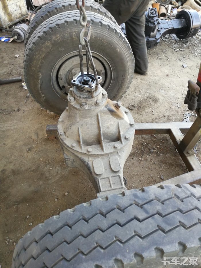 后桥轴头热的看过来要买车的已买的厂家的技术统统看过来