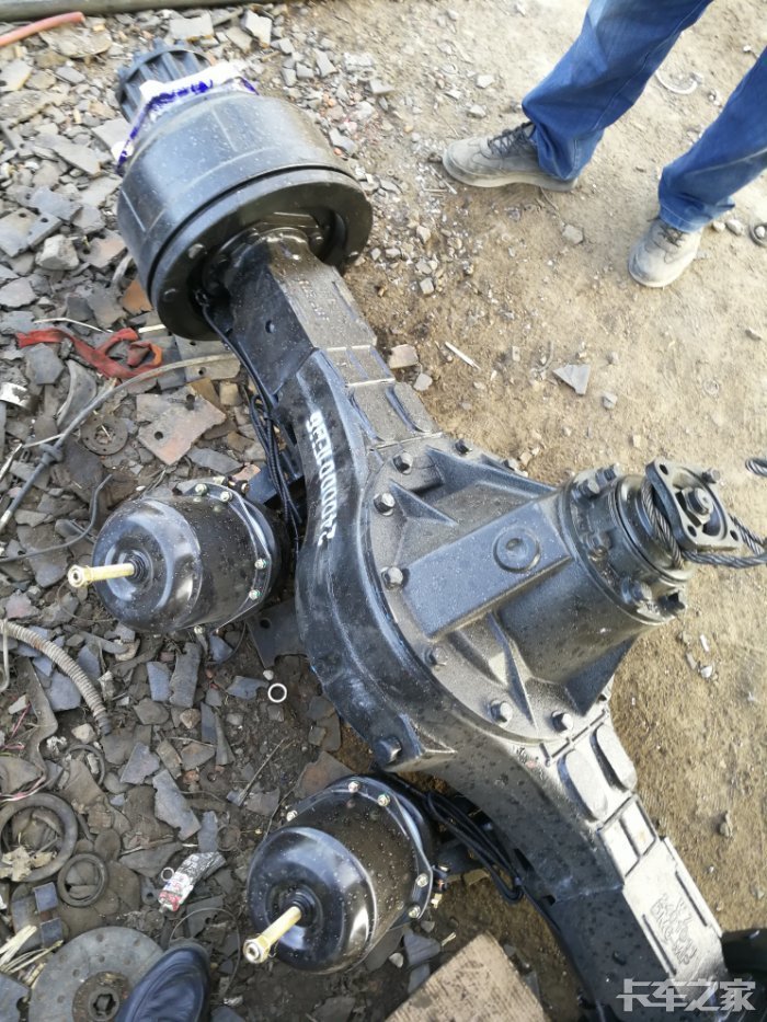后桥轴头热的看过来要买车的已买的厂家的技术统统看过来