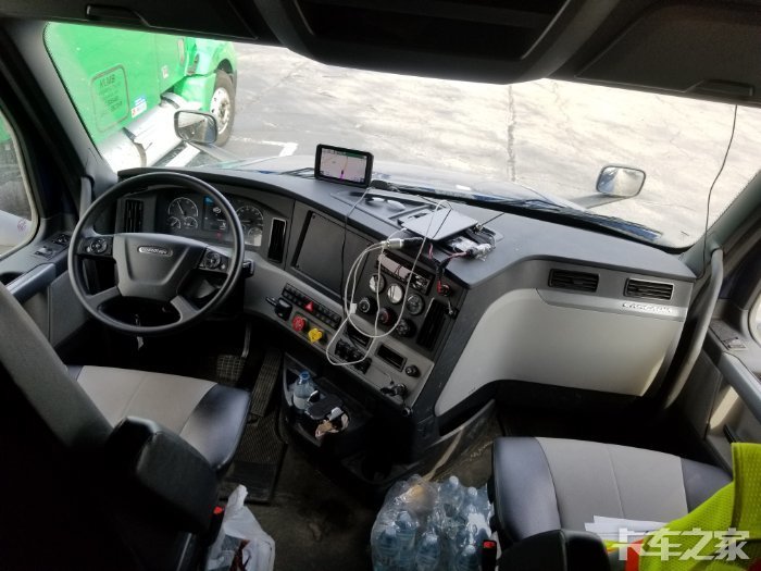 我朝夕相处的伙伴,2018款福莱纳卡斯卡迪亚内饰介绍