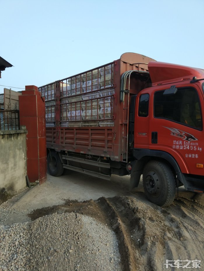 买五米二高栏货车