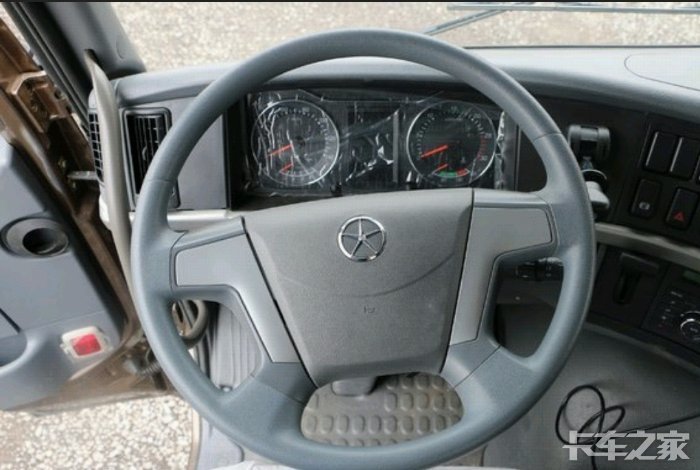 风驰天下大运汽车卓越篇大运dyx12卡友的致富好帮手