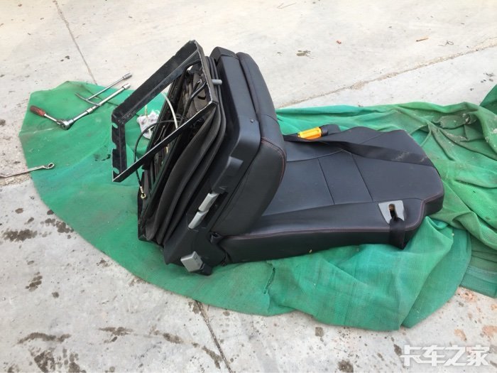 解放原车座椅出售 [复制链接] 专属论坛:二手