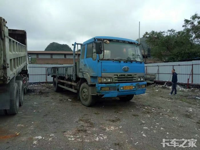 少见的日本原装五十铃单桥载货车
