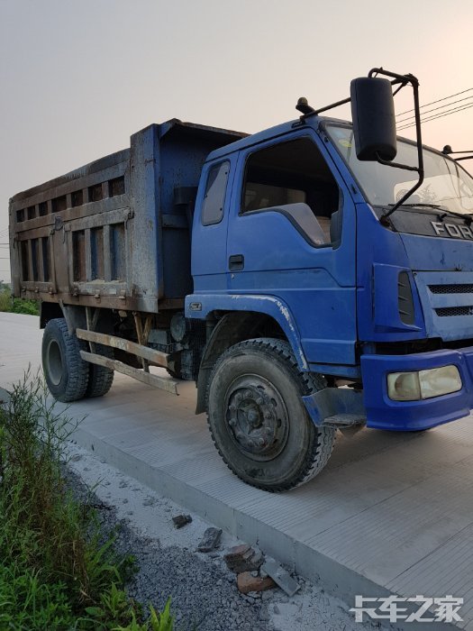 求农机牌照自卸车一辆