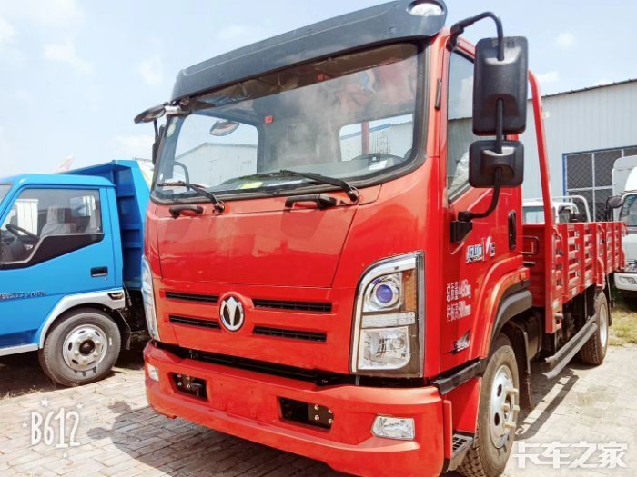 奥驰v6.加宽货箱,大驾驶室,气囊