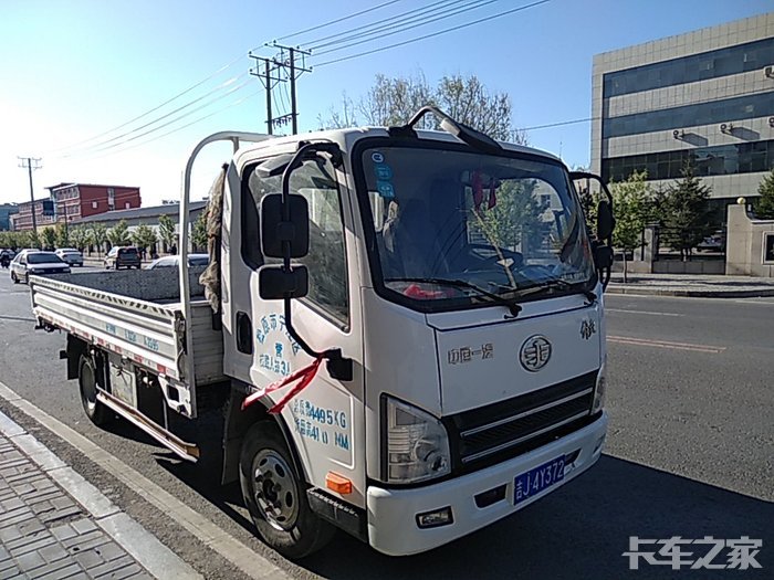 解放轻卡,省油车,跑的快,日行千里之外.