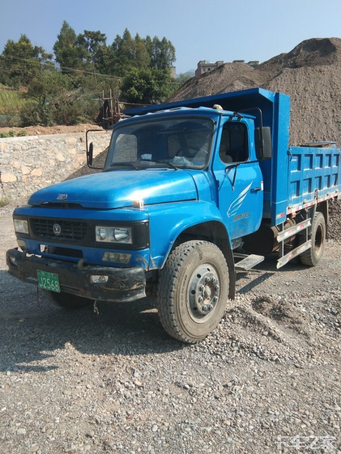 出售4102中冷增压尖头车