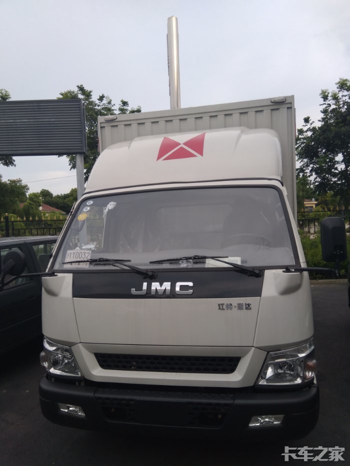 江铃顺达宽体厢货