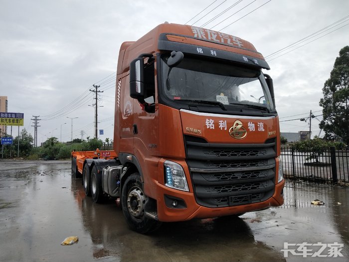 拉集装箱,玉柴460马力,路况基本是走高速!油耗低,动力足!