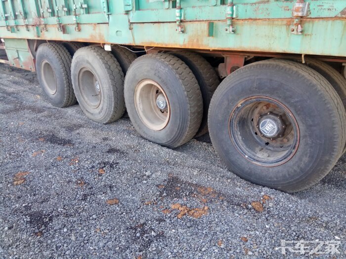 绥中特色七桥大挂车,号称公路检测专家.