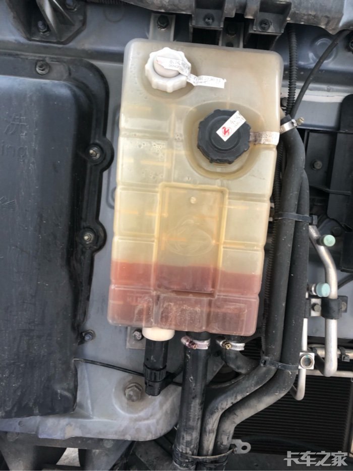 柳汽乘龙m3谁有副水箱总成联系一下我