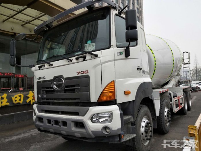 广汽日野700混凝土搅拌车
