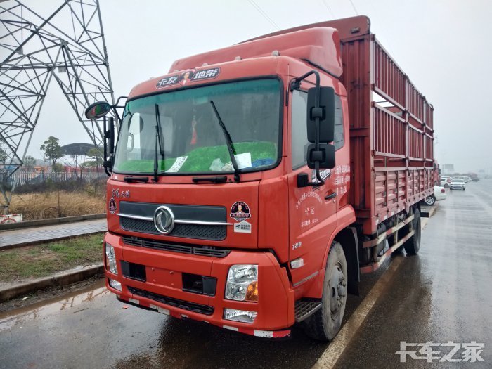 出手六米八高栏车