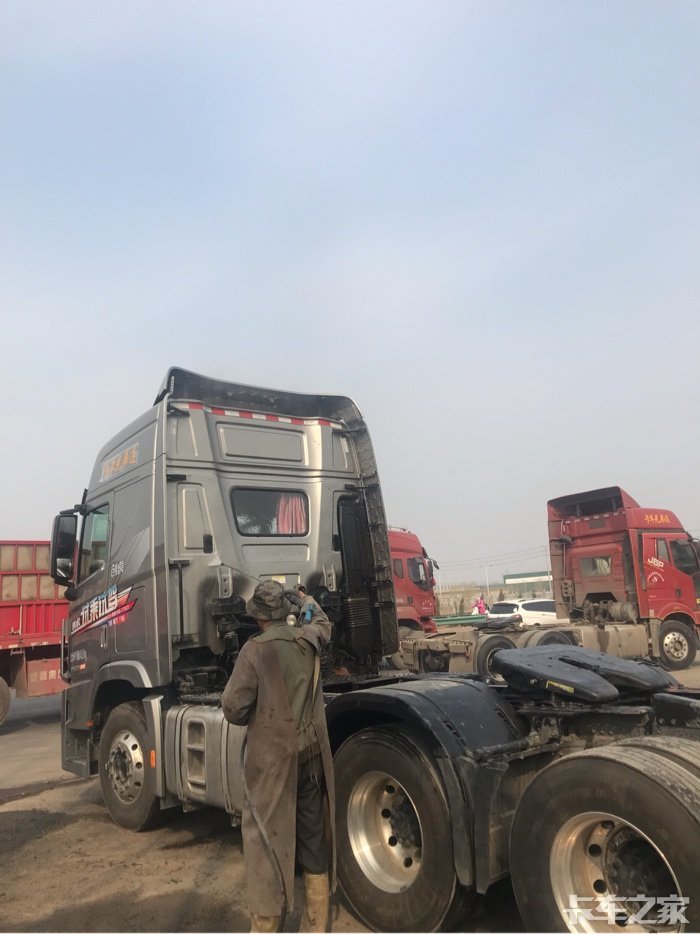 直播:解放西北王试驾创虎自动挡520马力