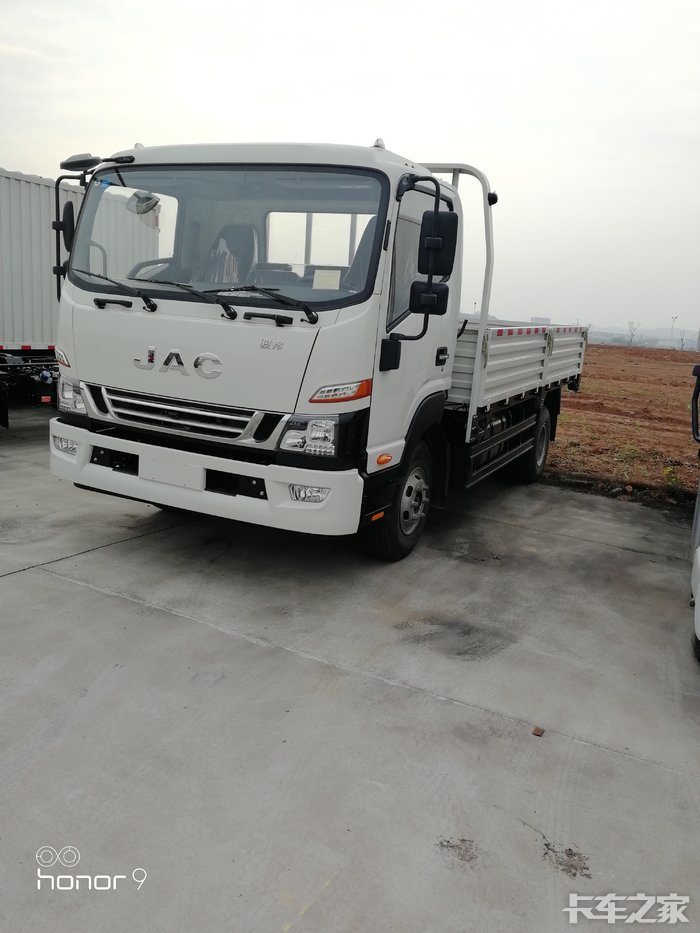 骏铃v8帅