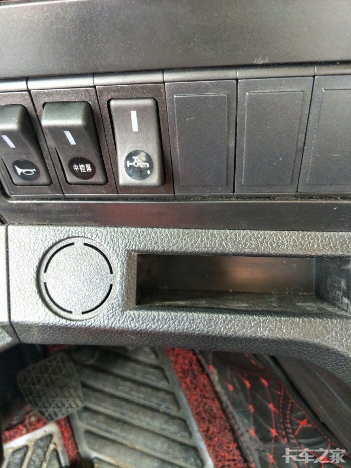 在哪里 [复制链接]专属论坛:三一重工  三一牵引车  三一重卡牵引车