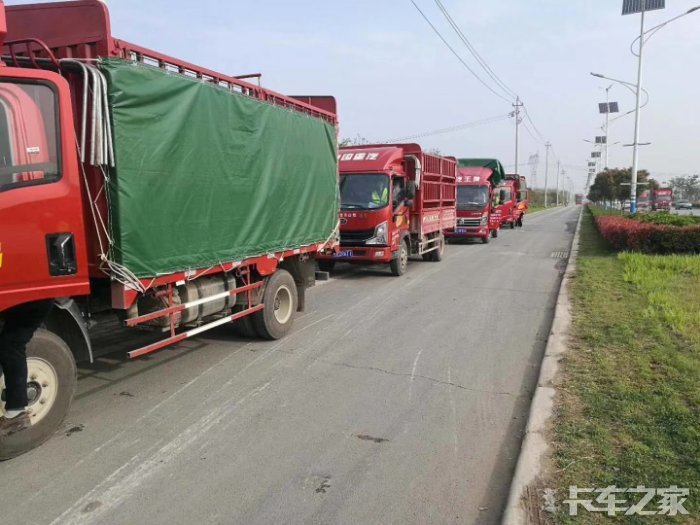 招聘司机带车_谋求转变 山东出租车 触网 ,能否虎口夺食(5)