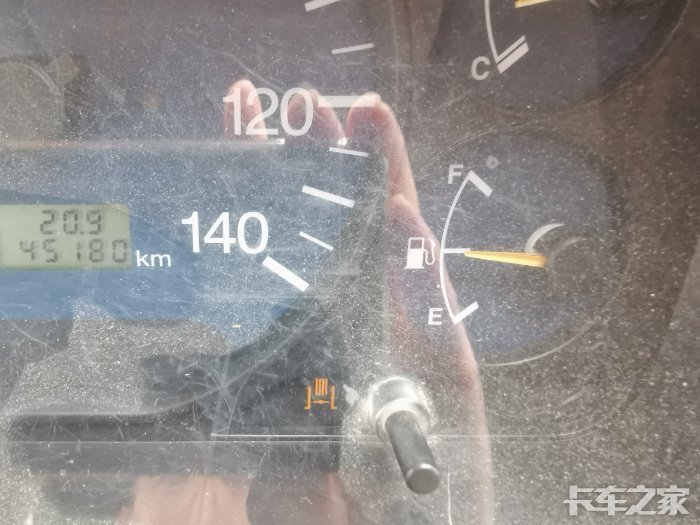 老司机帮忙看一下江铃顺达这个故障灯是什么意思