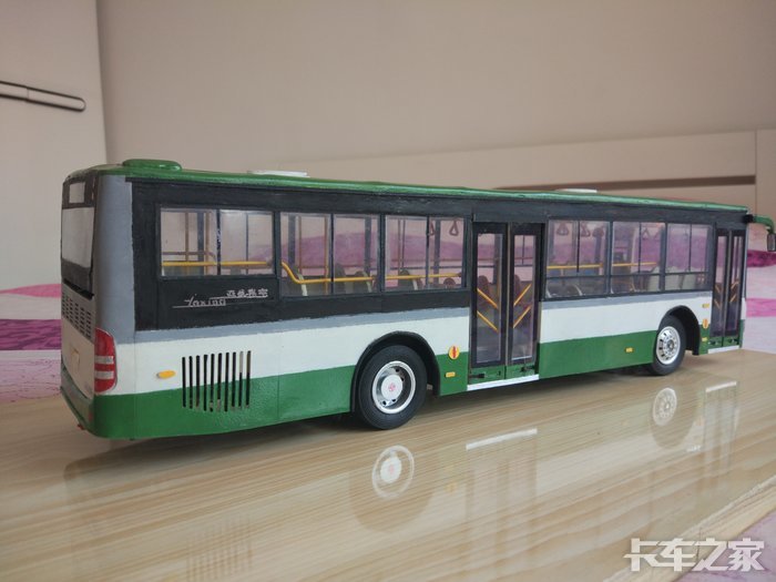 手工制作124亚星公交车模型