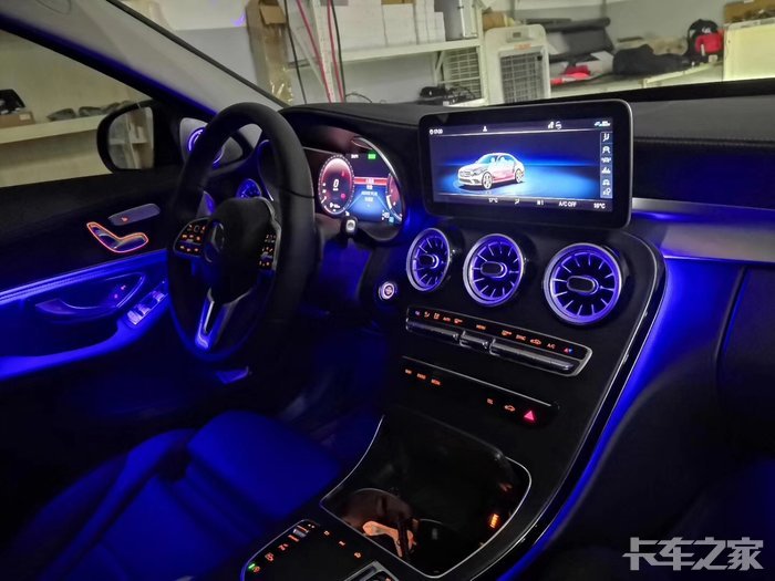 奔驰c级c260l改装64色氛围灯涡轮发光出风口柏林之声音响