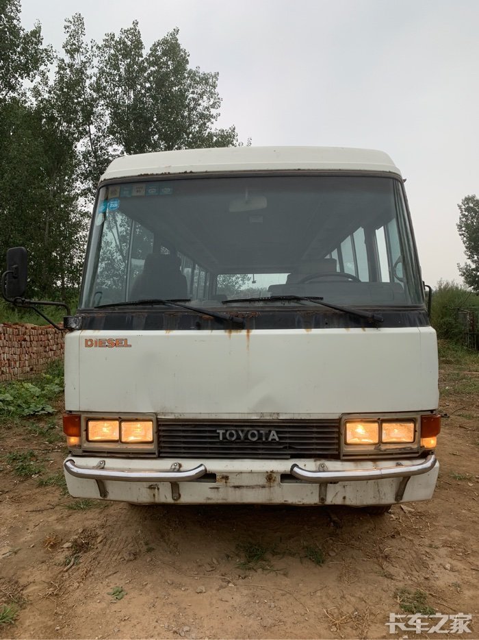 80年代丰田老款考斯特柴油版