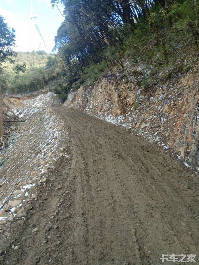 山地风电运输下陡坡的控制和操作