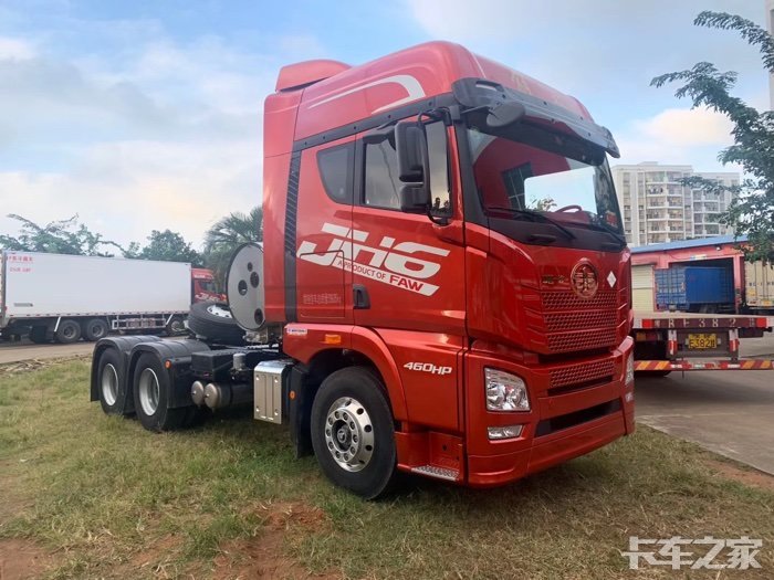 解放jh6j6p天然气牵引车