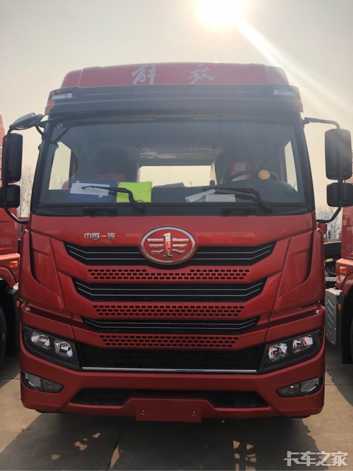 青岛解放悍v20430马力牵引车改