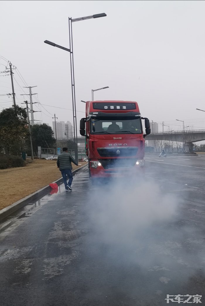 挂车司机招聘_湖州高薪招聘A2挂车驾驶员(2)