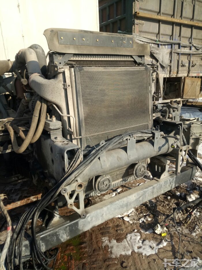 天龙鸡仔运输车