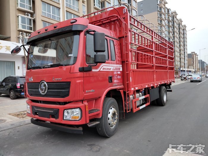 陕汽德龙l3000载货车6米8