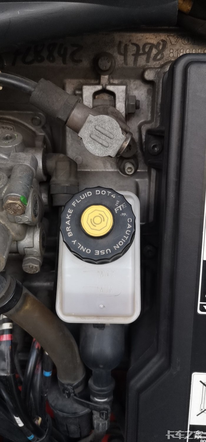 沃尔沃卡车刹车油用什么型号的?