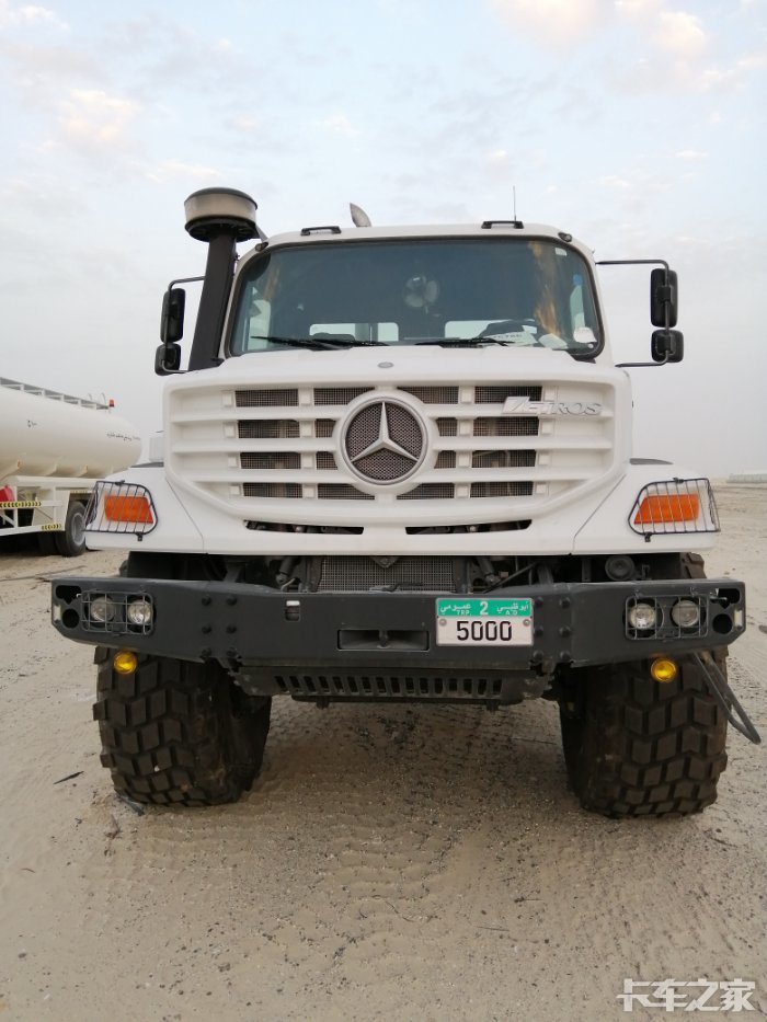 奔驰乌尼莫克zetros6乘6