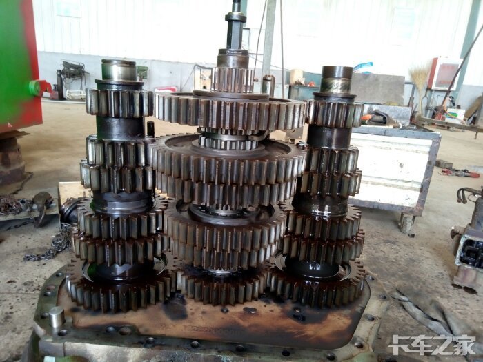 豪沃搅拌车,重汽自研10速变速箱,换修理包.