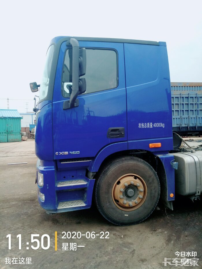 我坐在欧曼里,平顶欧曼