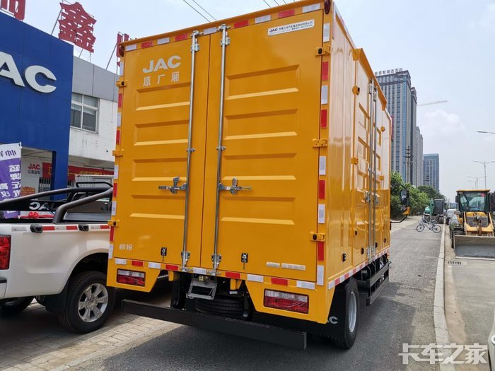 原厂大货箱 容积多1方 _ 卡车之家论坛