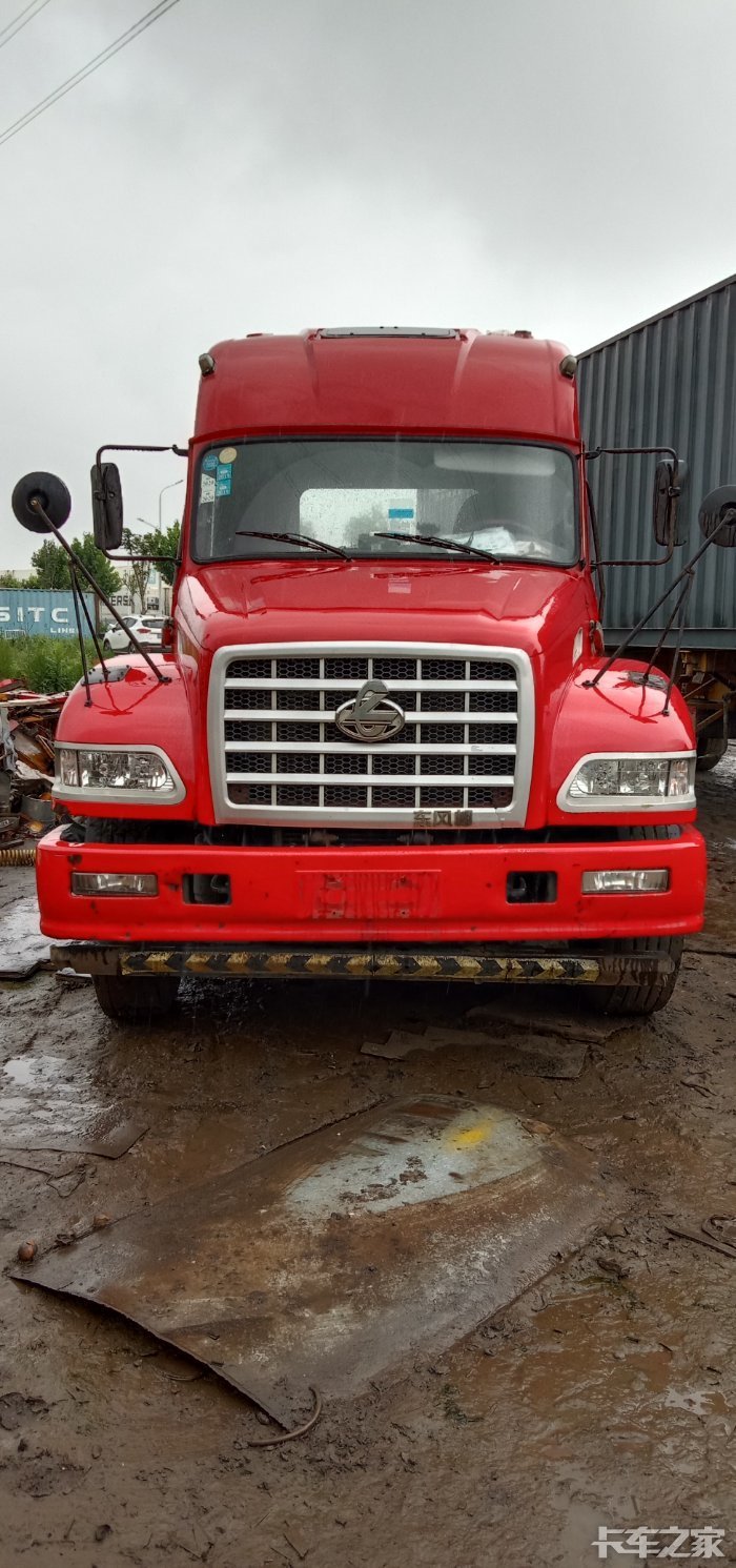 龙卡双闪开关在哪里刚入手找不到