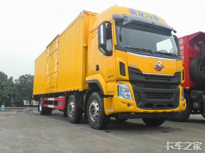 乘龙h5快递车,黄色车身加持,路上最亮的仔!